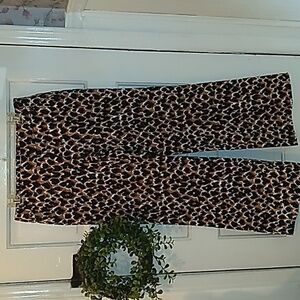 Trina Turk 6 leopard 🐆 design pants